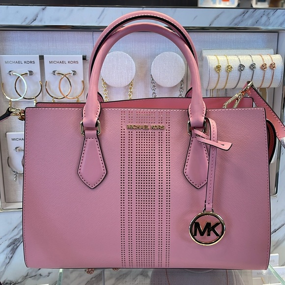 MICHAEL KORS
Sheila Medium CZ Faux Saffiano Leather Satchel Crossbody 
NWT - Picture 3 of 16